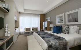 305 Sandton Skye Apartments